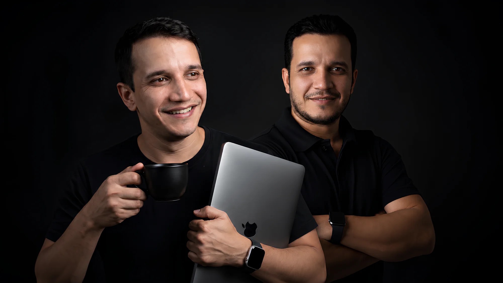 Djean e Djavan Moraes, do Estúdio D·D AI, retratados em fundo escuro de estúdio.